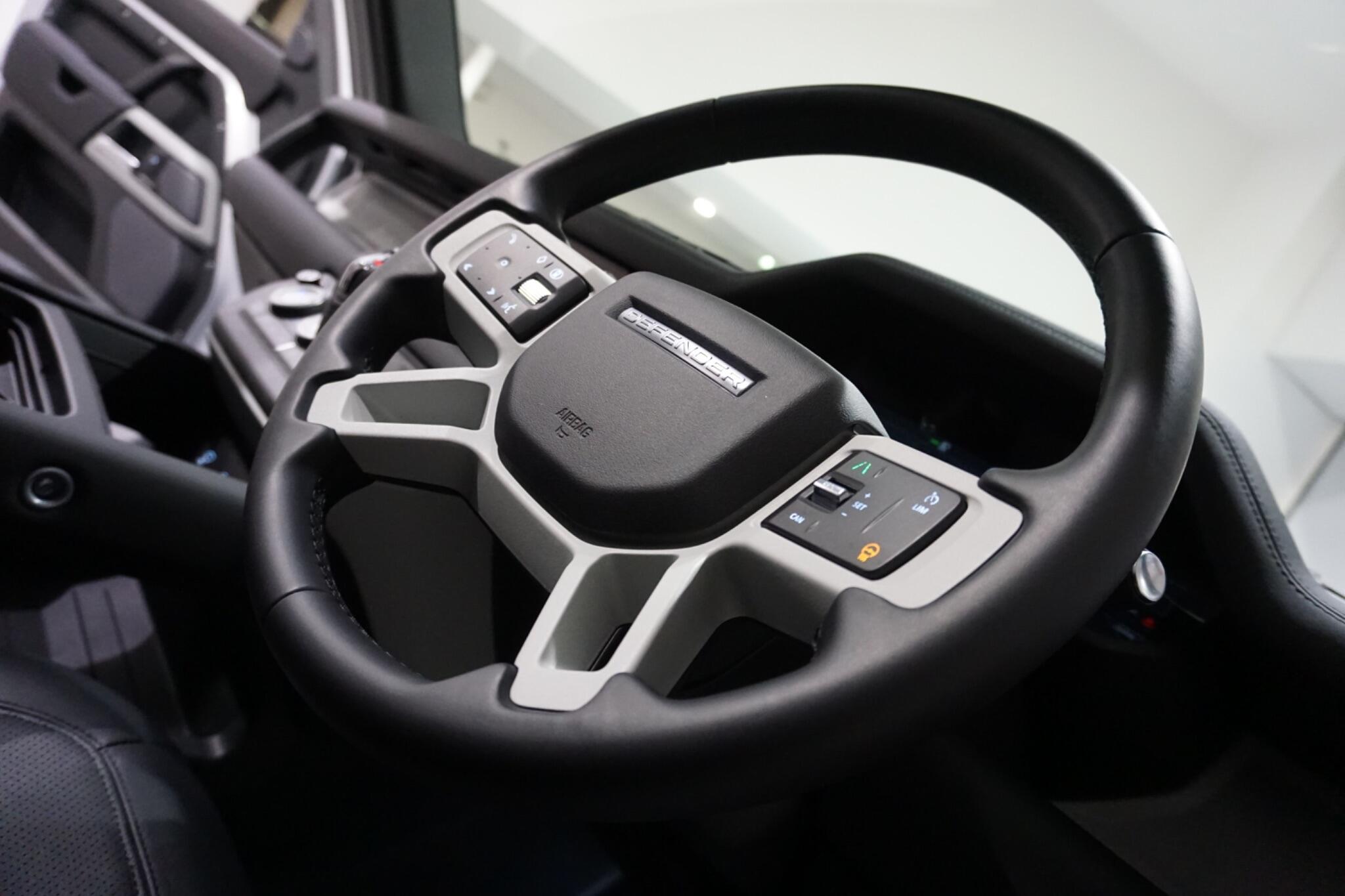 Land Rover Defender 110 2.0 P400e 15.4kWh XS Edition SUV 5dr Petrol Plug-in Hybrid Auto 4WD Euro 6 (s/s) (404 ps)